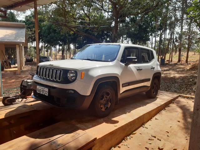 VENDO JEEP BEM CONSERVADO