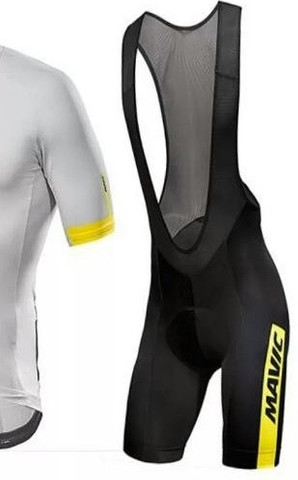 Bermuda modelo bretele ciclismo