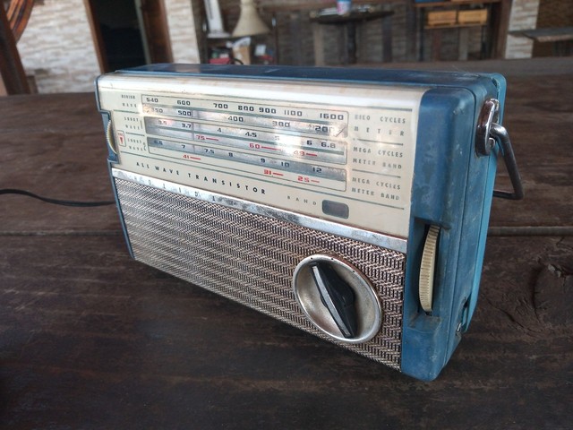 Rádio portátil am antigo 
