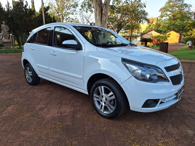 Comprar Hatch Chevrolet Agile 1.4 4P Ltz Flex Preto 2013 em Américo  Brasiliense-SP