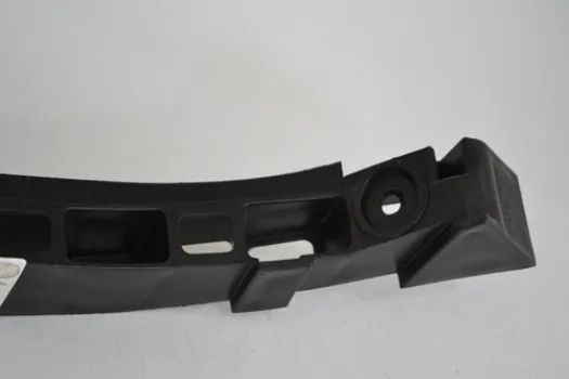 Guia Parachoque Traseiro Direito Vw Voyage Trend Original - Foto 5