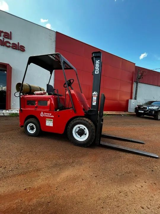 Empilhadeira Usada - Excelente Estado - Foto 2