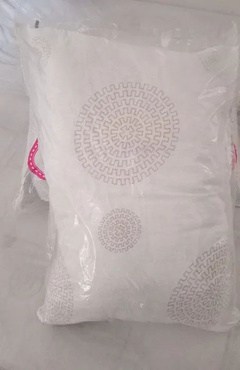 Travesseiro:Macio,higiênico e confortável. <br>Medida 45 cm × 65 cm - Foto 3