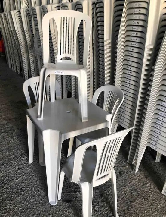 Cadeiras Plástica Conjunto de Bistrô!