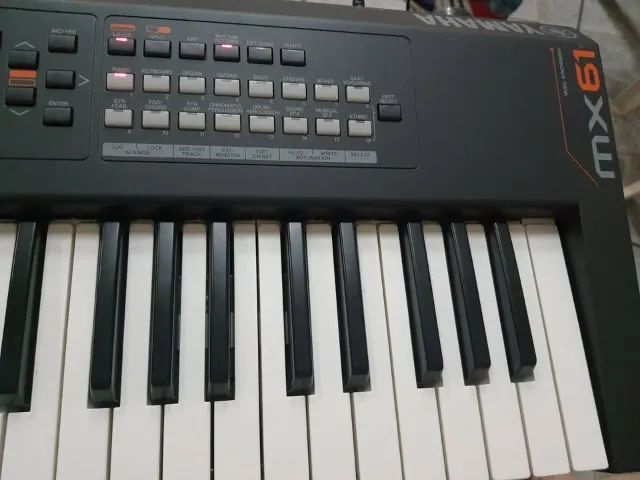 Teclado Yamaha Mx61+bag+pedal de sustain - Foto 3