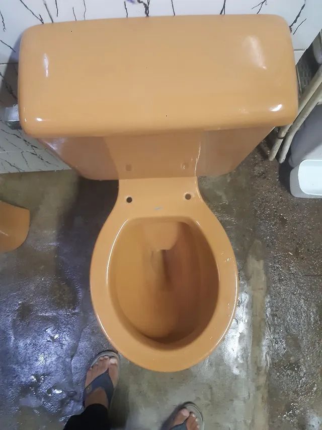 Lindo vaso acoplado liso lateralmente da marca Icasa 