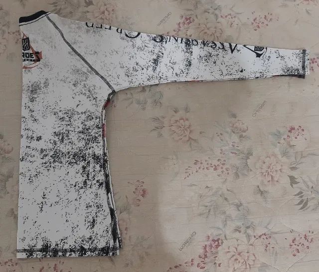 Rashguard Feminino Assassin's Creed - Foto 4