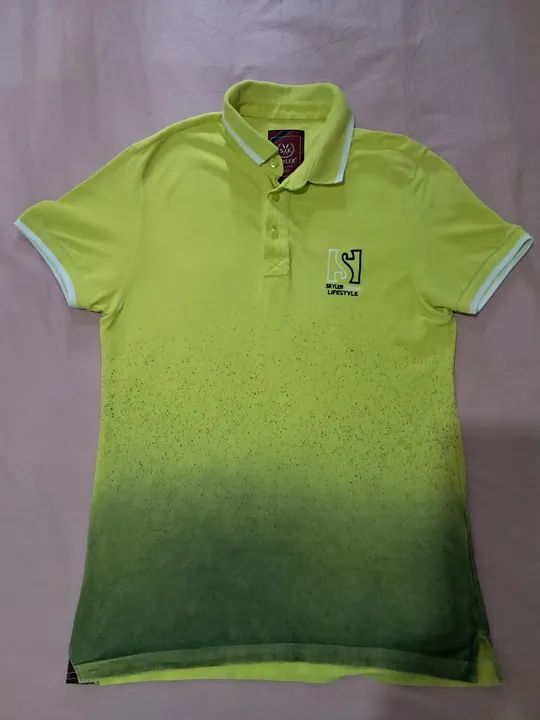 Blusas Skyler(semi novas) - Foto 3