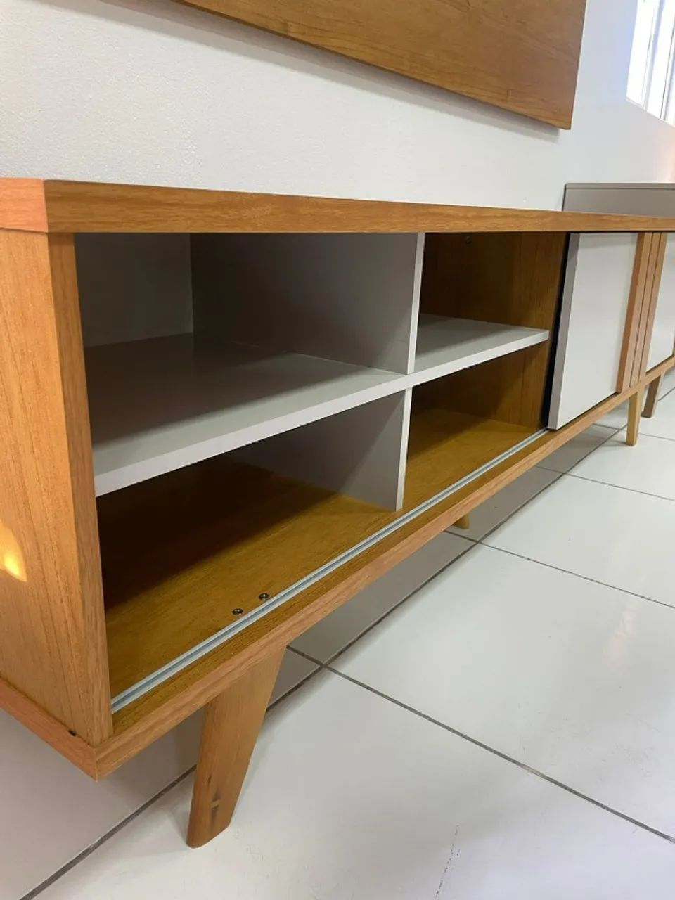 "Sofisticação em Oferta: Rack com 1 Porta para TV de até 60? com Design Funcional" - Foto 4