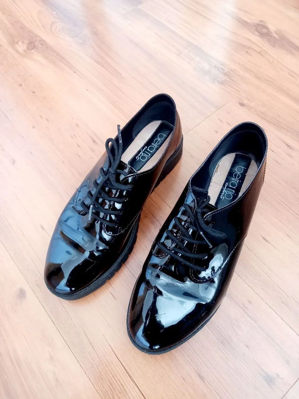Sapato baixo Oxford envernizado Beira Rio, número 36 Calçados