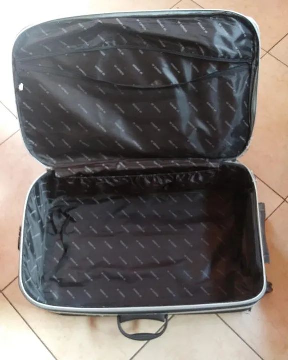 Mala 80 Reais Urgente ocupando espaço  - Foto 4