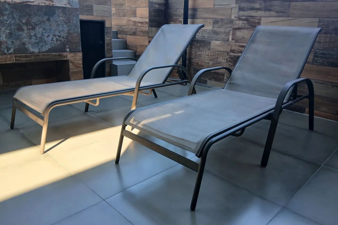 2 Pool/Garden Lounge Chairs65580474454915121