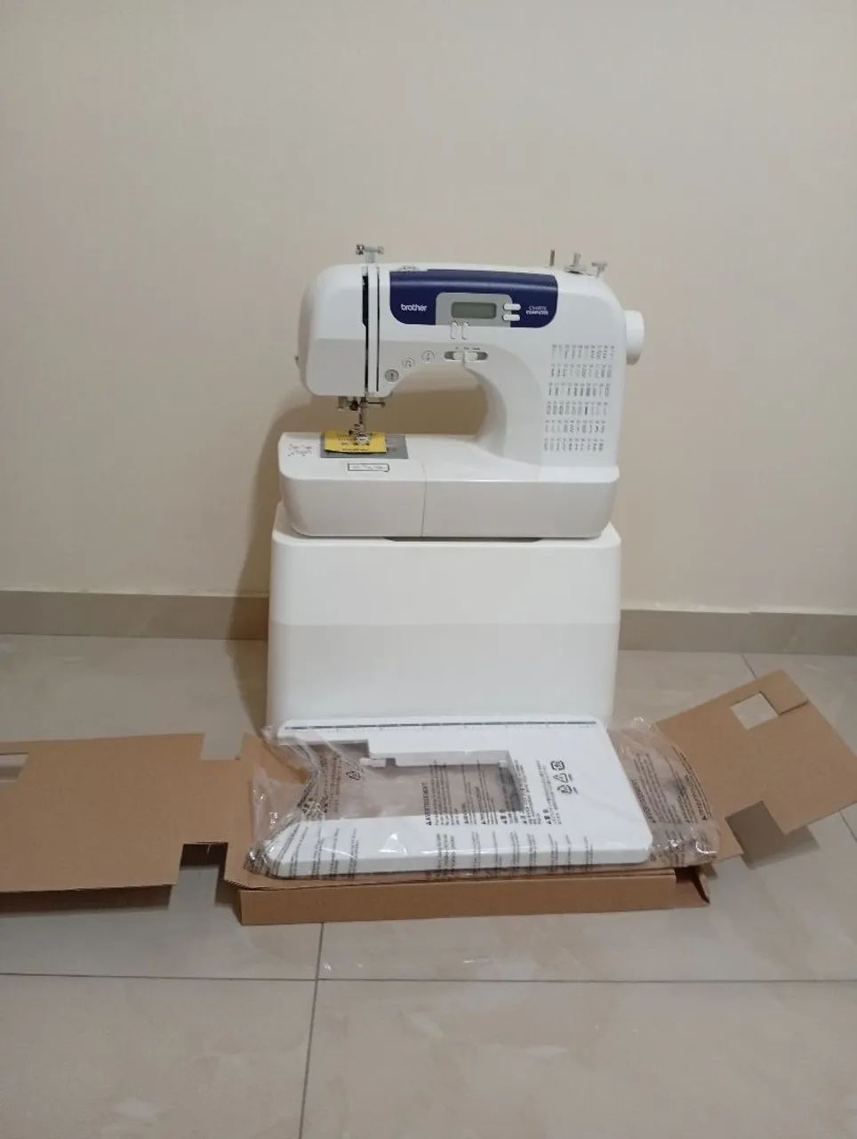 Máquina de Costurar Brother CS-6000i-ESTADO DE NOVA - Foto 4