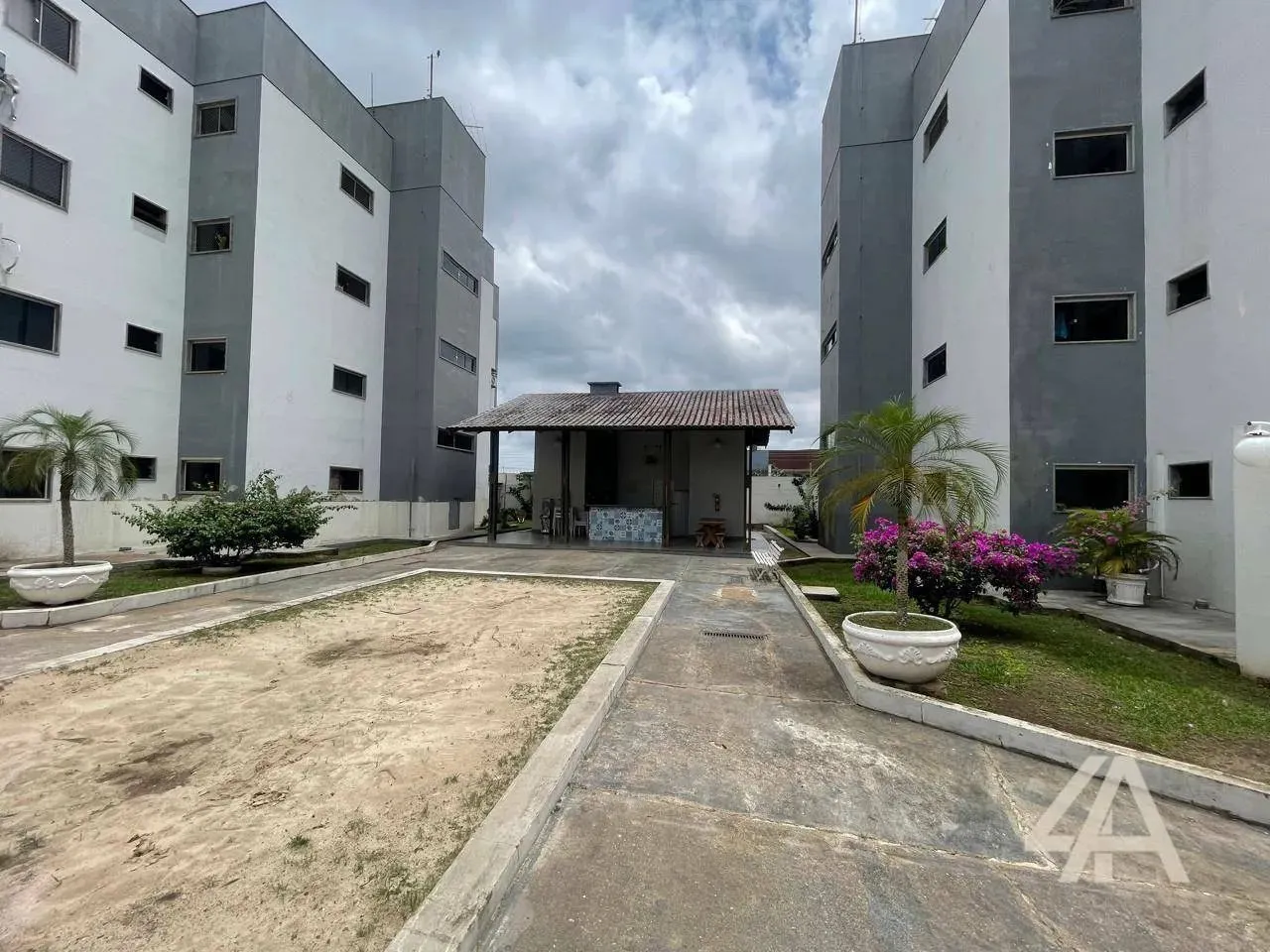 (Vende-se) RESIDENCIAL RENOIR- Apartamento com 3 dormitórios, 84 m² por R$ 380.000 - Ageno