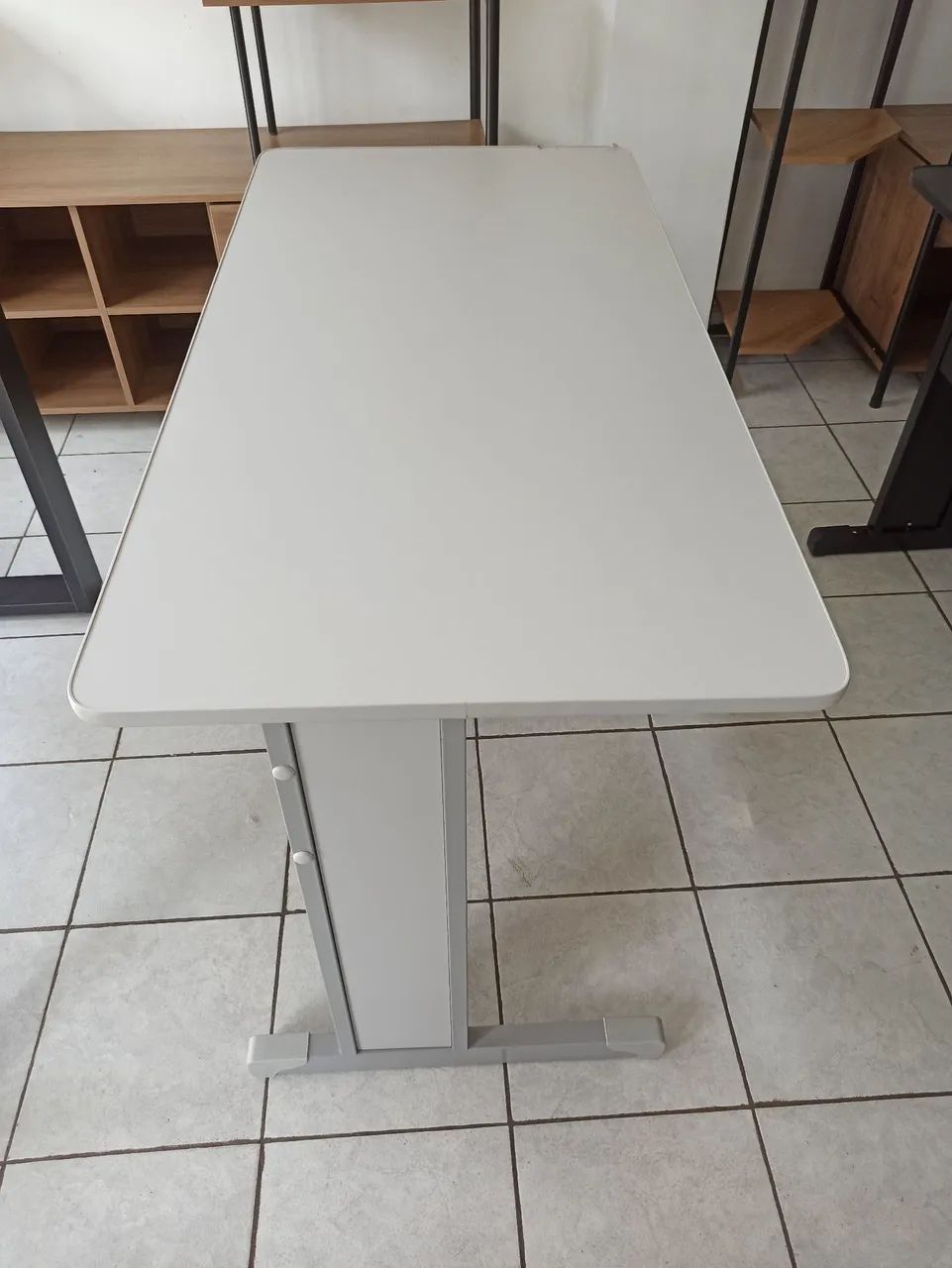 Mesa de Escritório de 1 metro  - Foto 2