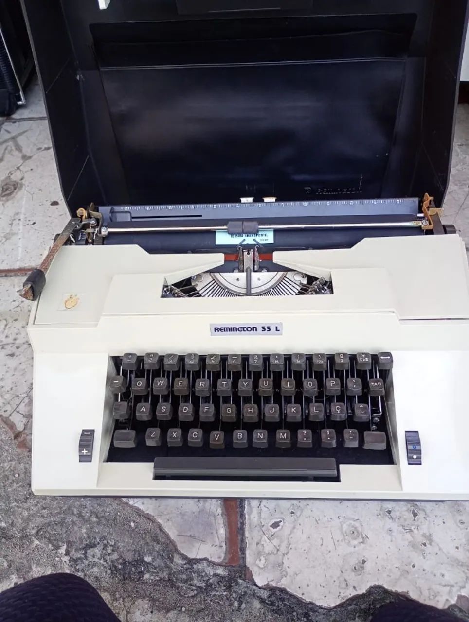 Máquina de Escrever Remington 35 L