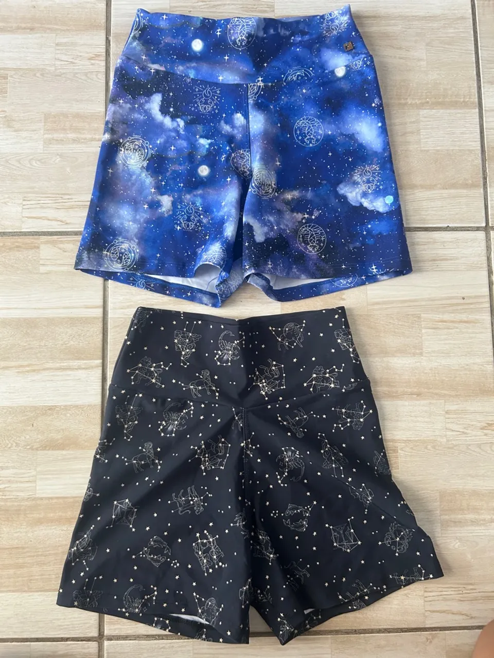Shorts Estampados Galáxia e Constelação - Fitness