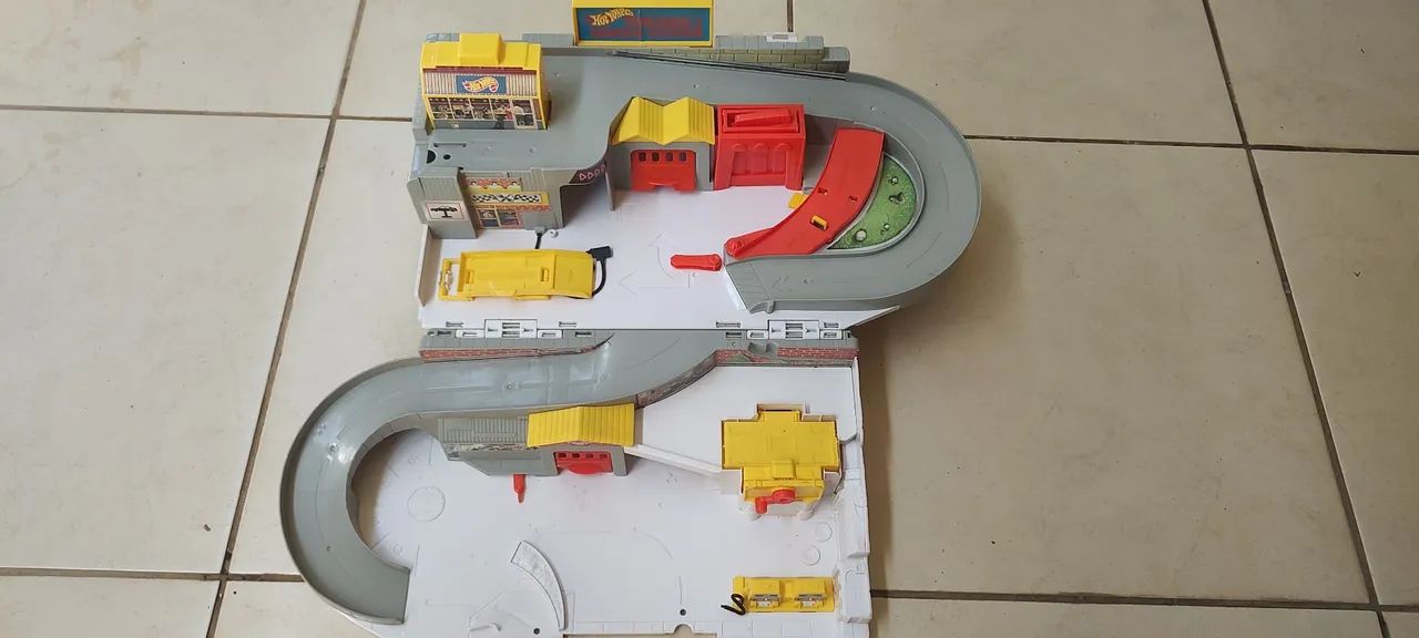 Hot Wheels Sto & Go