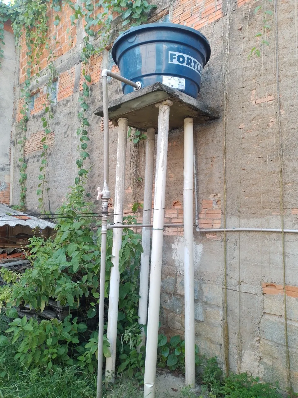 Caixa d'água de 500 litros e 250 litros
