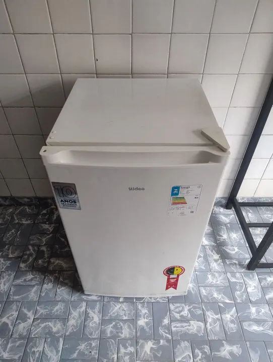 Frigobar Midea 124 Litros Branco 220v - Foto 4