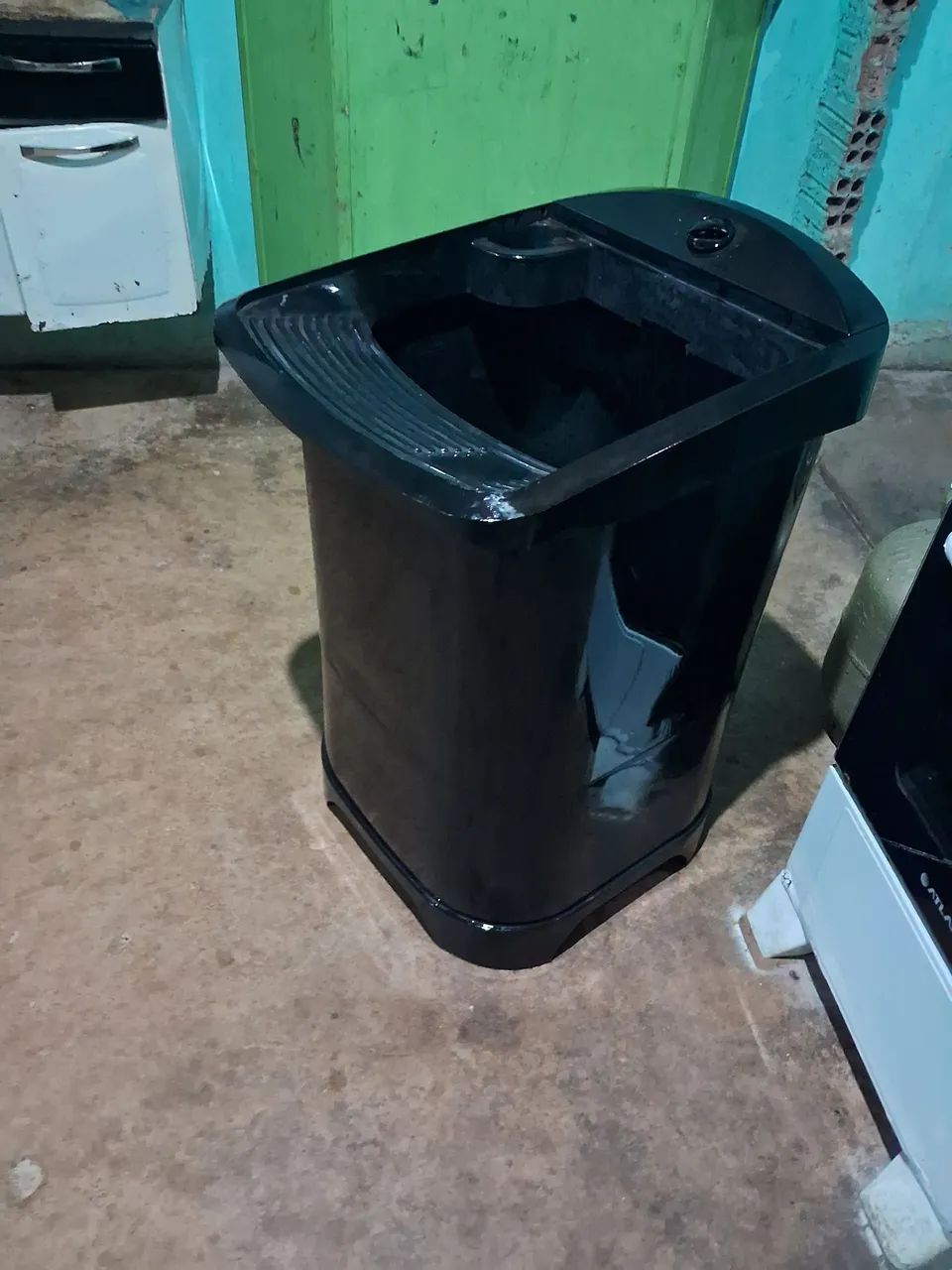 Vendo esta máquina de lavar tanquinho  em perfeito estado não troco  - Foto 2