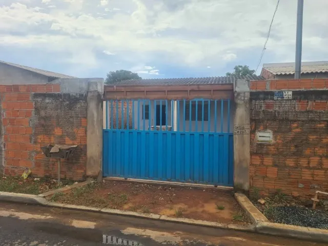Vendo casa com poço artesiano