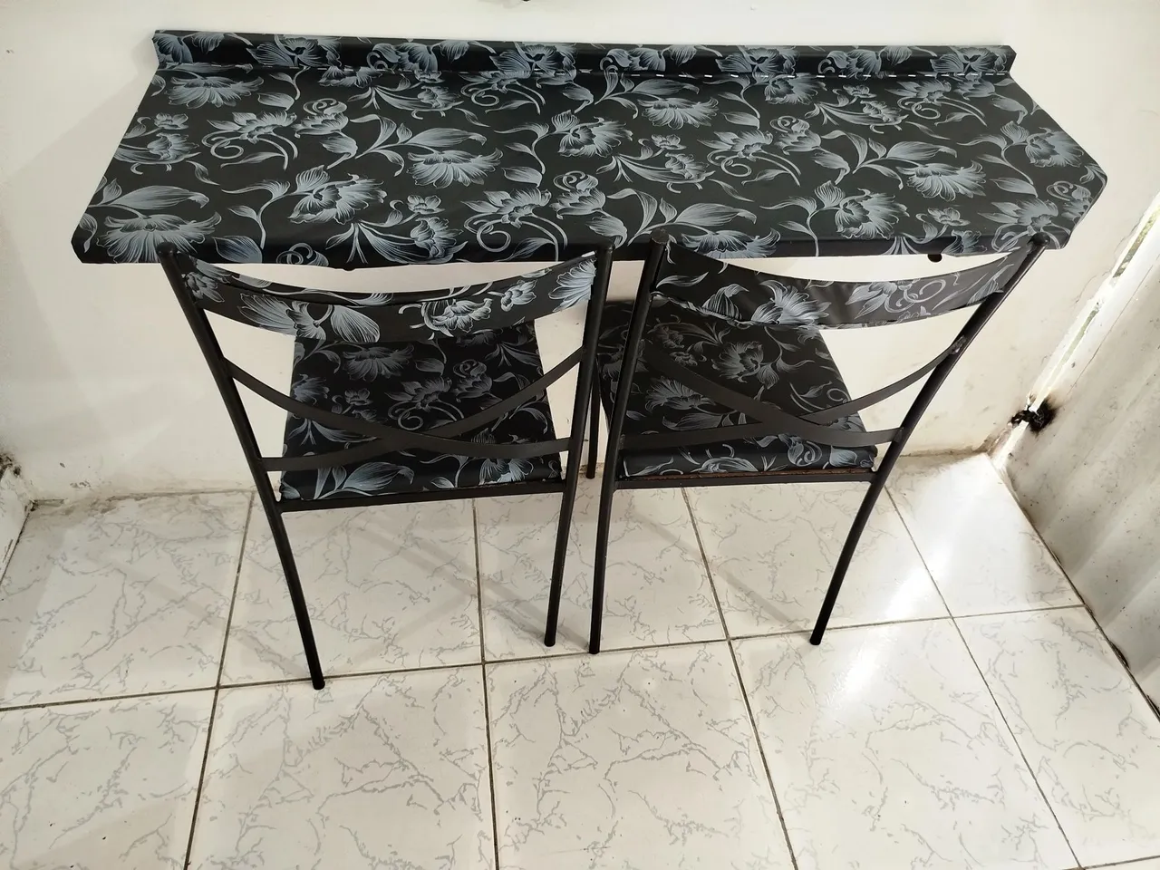 Mesa dobrável retrátil