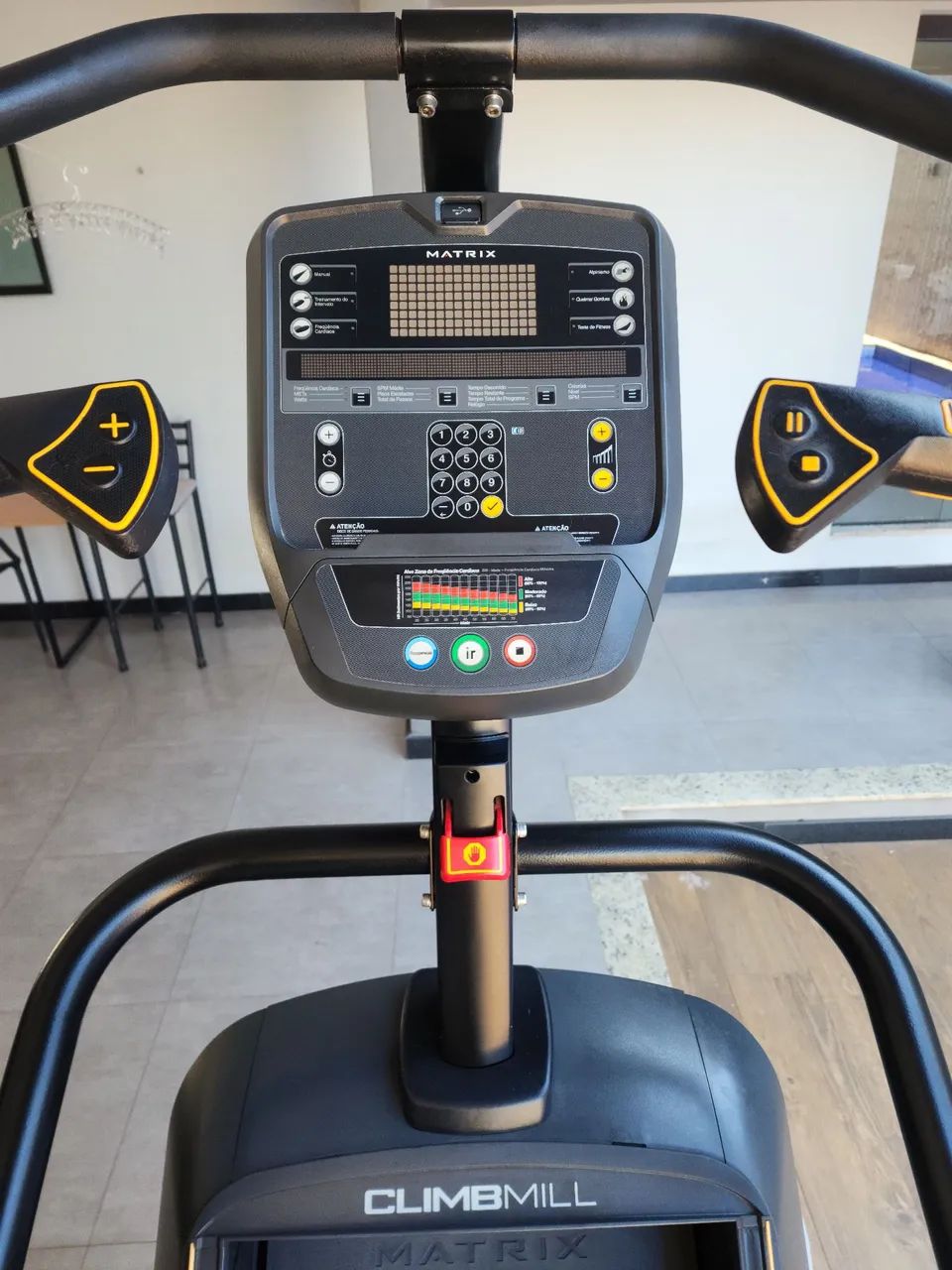 Escada Matrix C3x IMPECÁVEL 64310165222529124