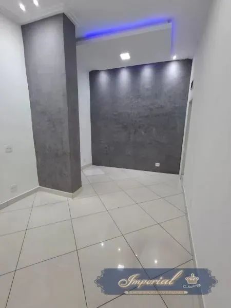 Loja- Petrópolis, Centro