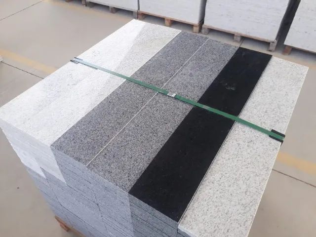 Soleiras granito em cores diversas.