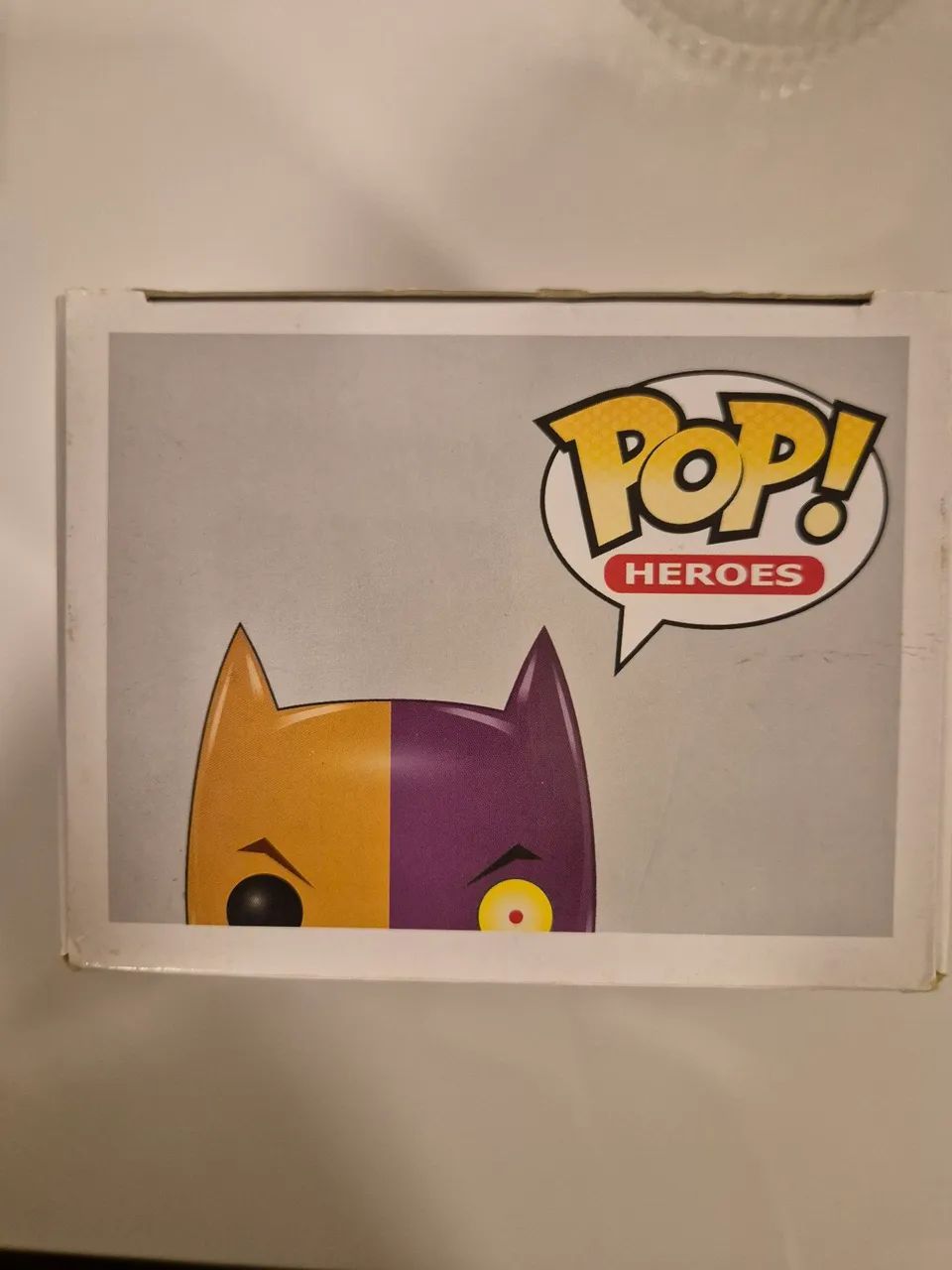 Funko Pop! DC Comics - Super Heroes - Two-Face Impopster - #123 - Foto 4
