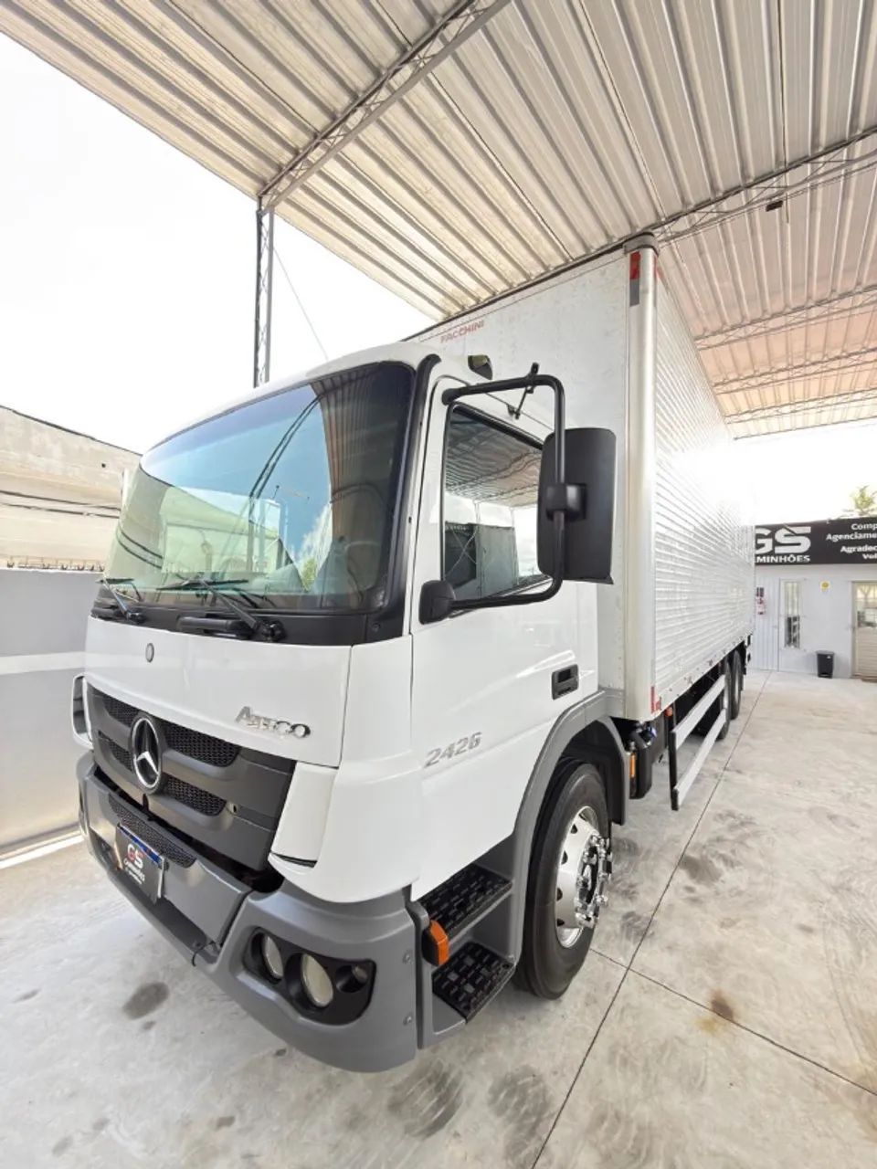 Mb Atego 2426 Ano 2018 c/ Baú de 8 MTS - Foto 5