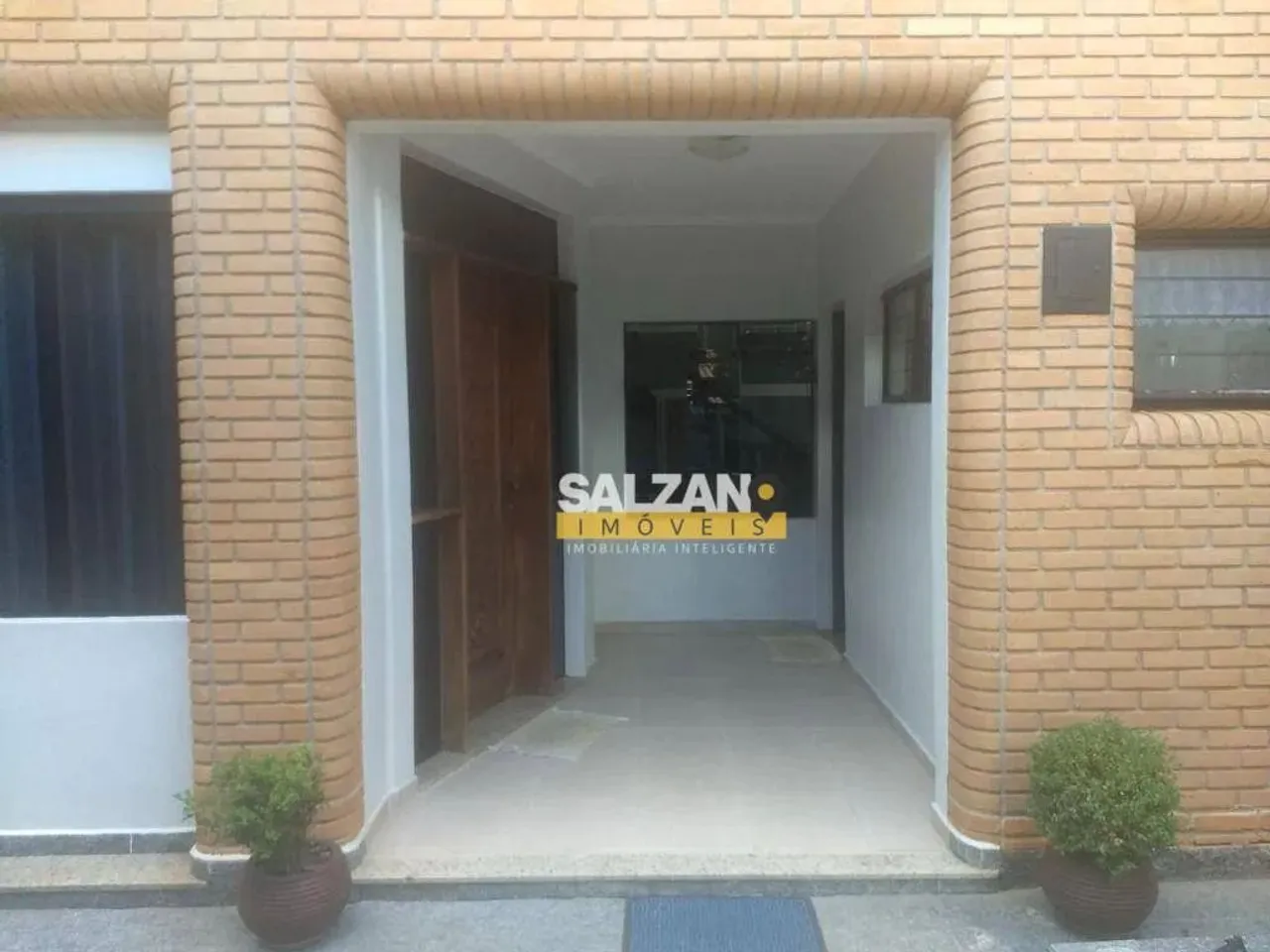 Sobrado com 3 dormitórios à venda, 242 m² por R$ 900.000,00 - Vila Jaboticabeira - Taubaté