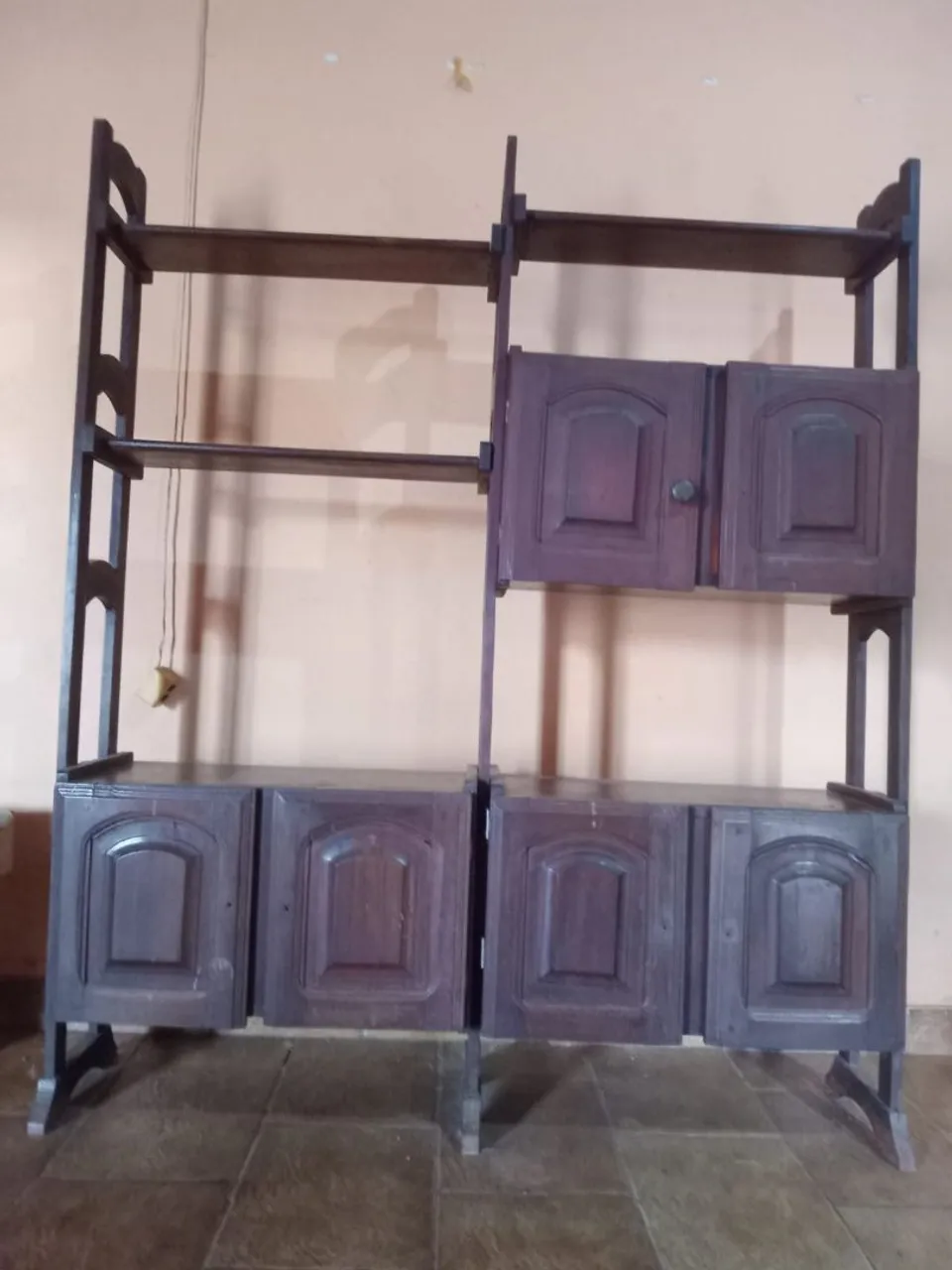 Estante de madeira R$ 250,00