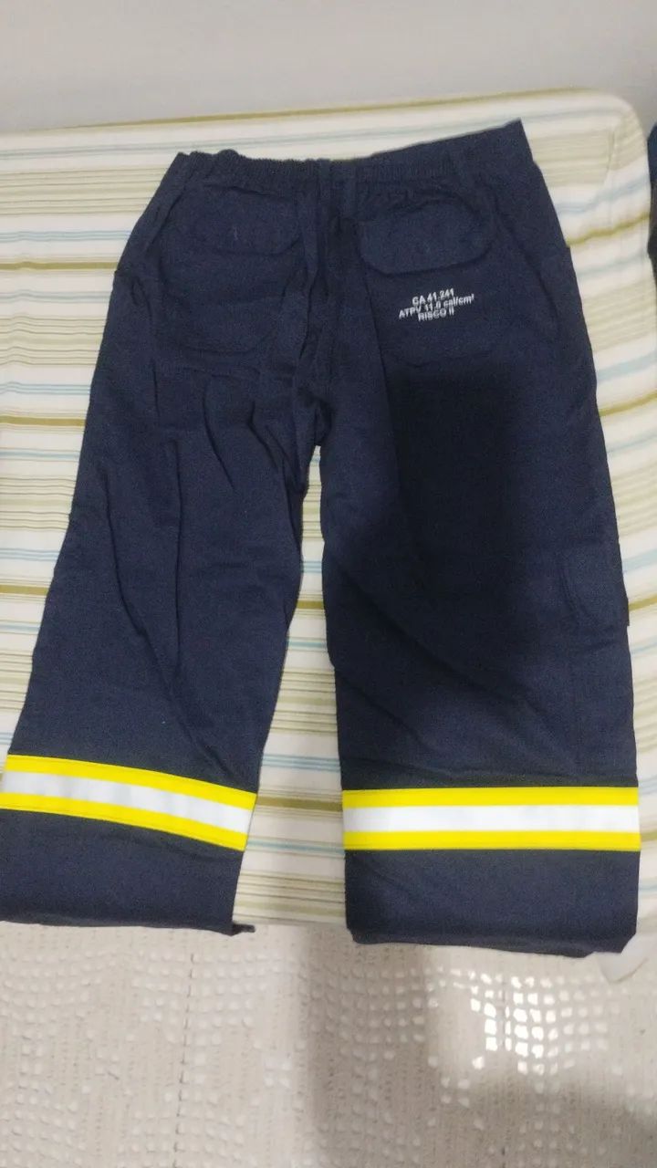 Conjunto Profissional Azul com Faixas Refletivas - eletricista - anti chama risco II  - Foto 3