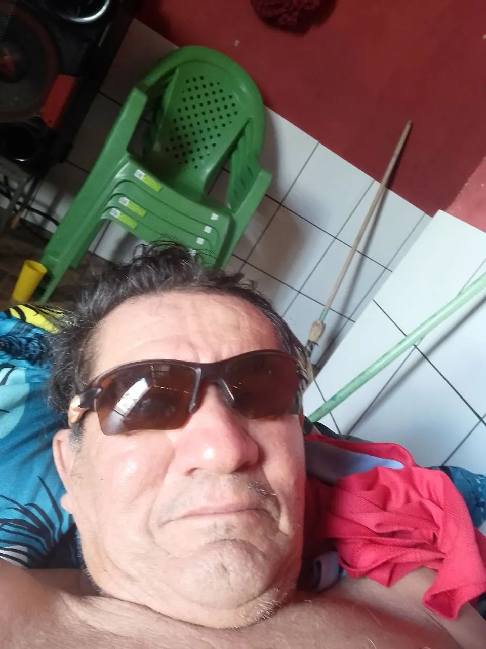 Trabalho de pedreiro com alvenarinaria reboco e.  Cerâmica e porcelanato 