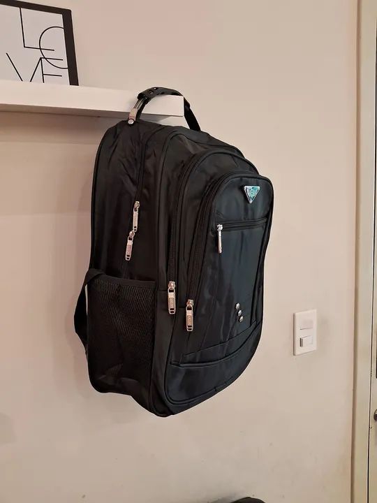 Mochila 4 Bolsos Super Resistente Cabo de Aço 