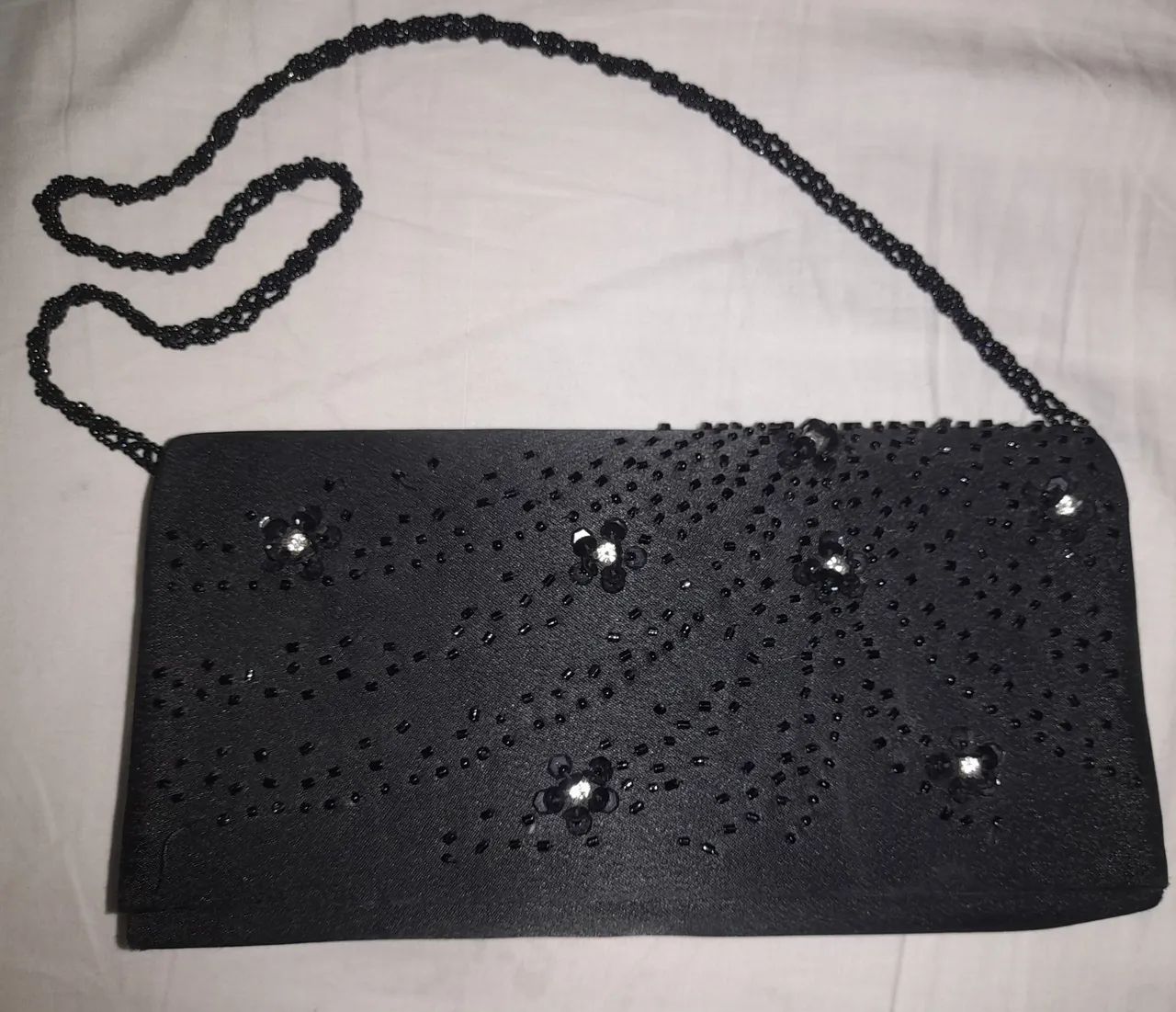 Bolsa de mão preta bordada - Foto 2