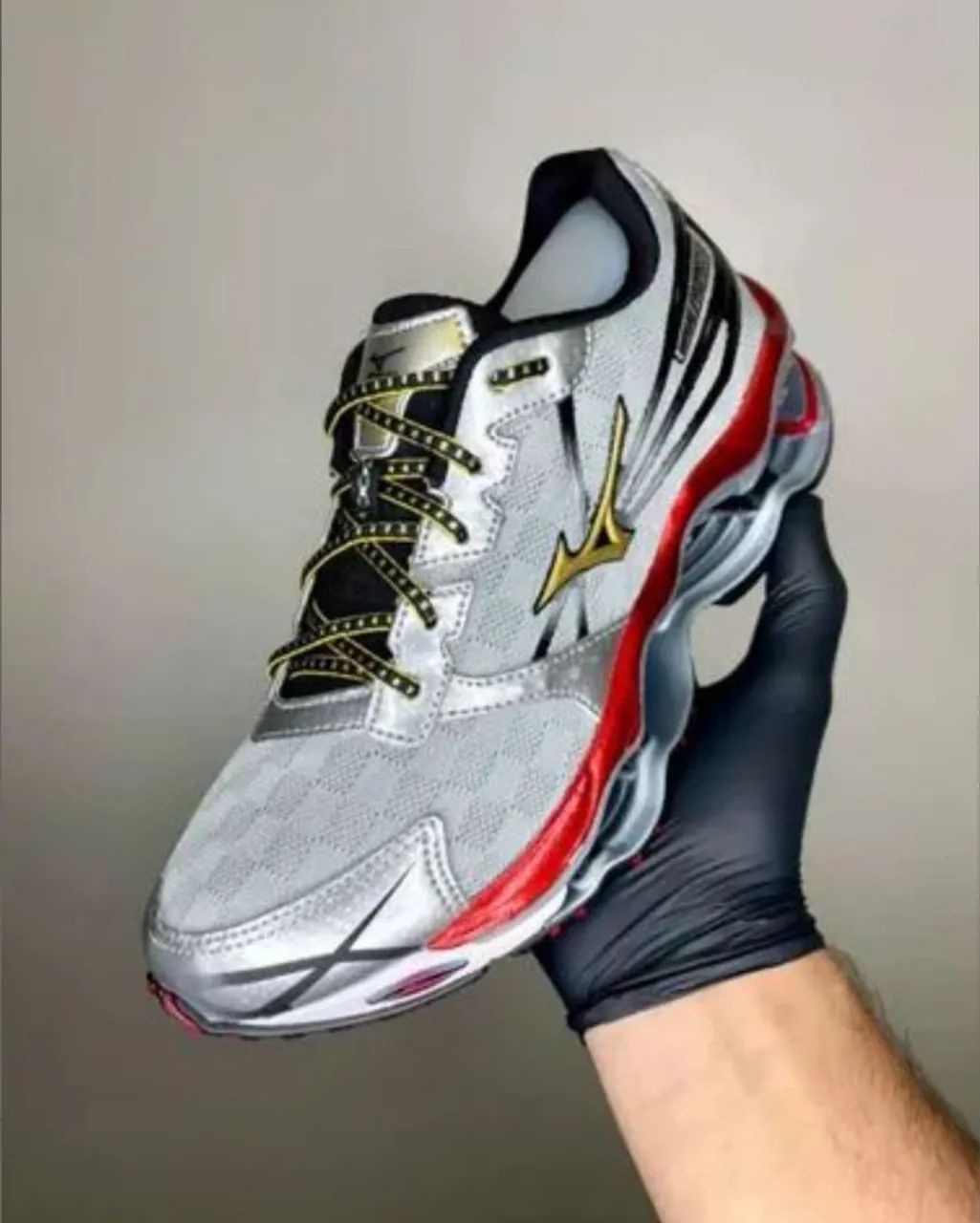 Tênis Mizuno Wave Prophecy 2- Prata e Vermelho