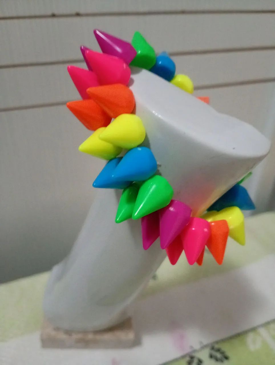 Pulseira pinos coloridos - Foto 2