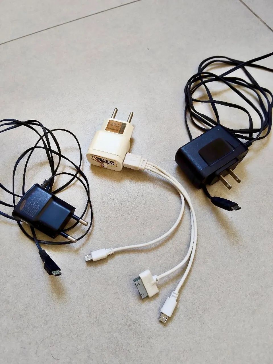 Fones de Ouvido - Carregadores - Fontes Alimentação  - Foto 3