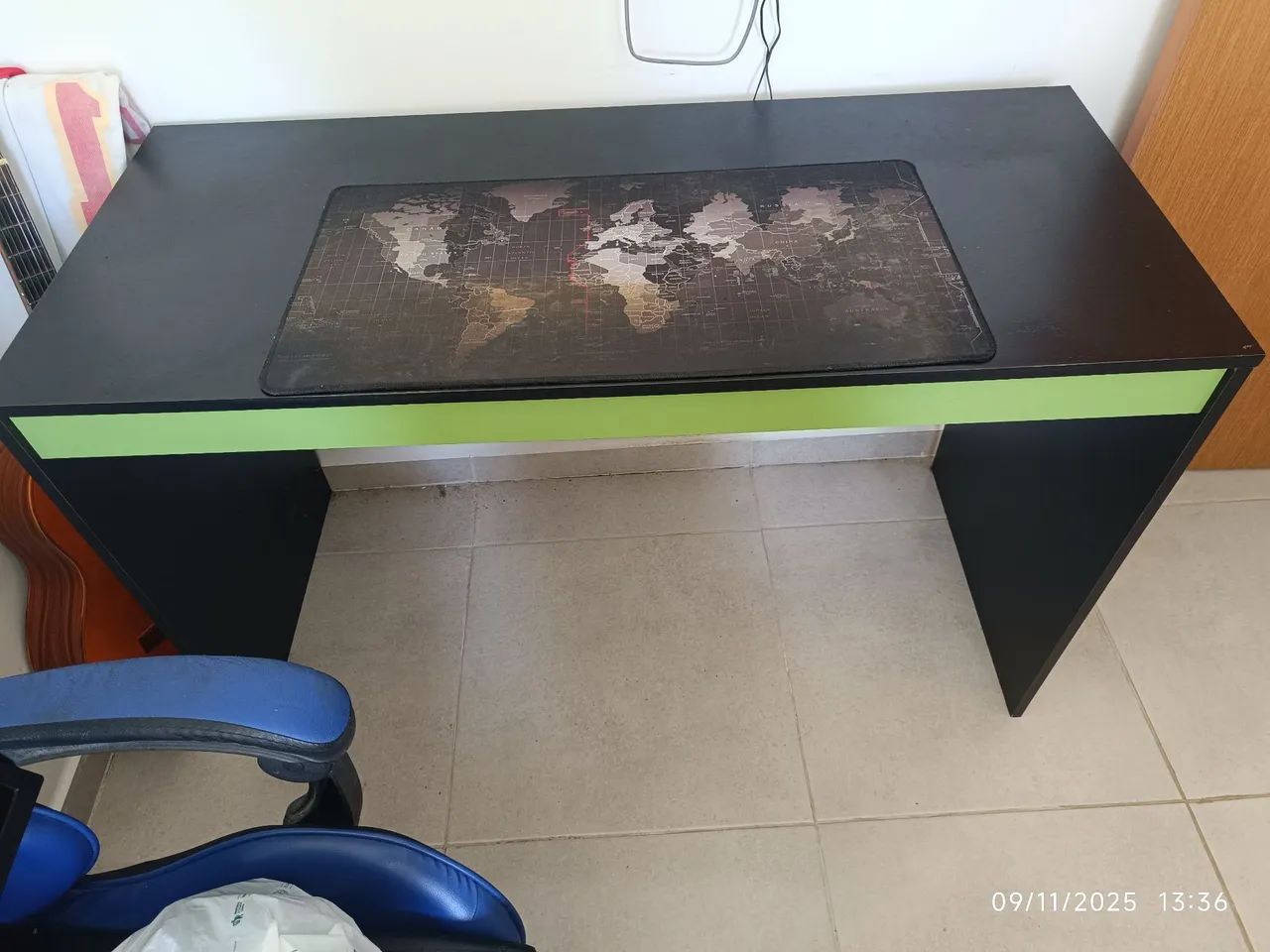 Computer desk64385645044481120