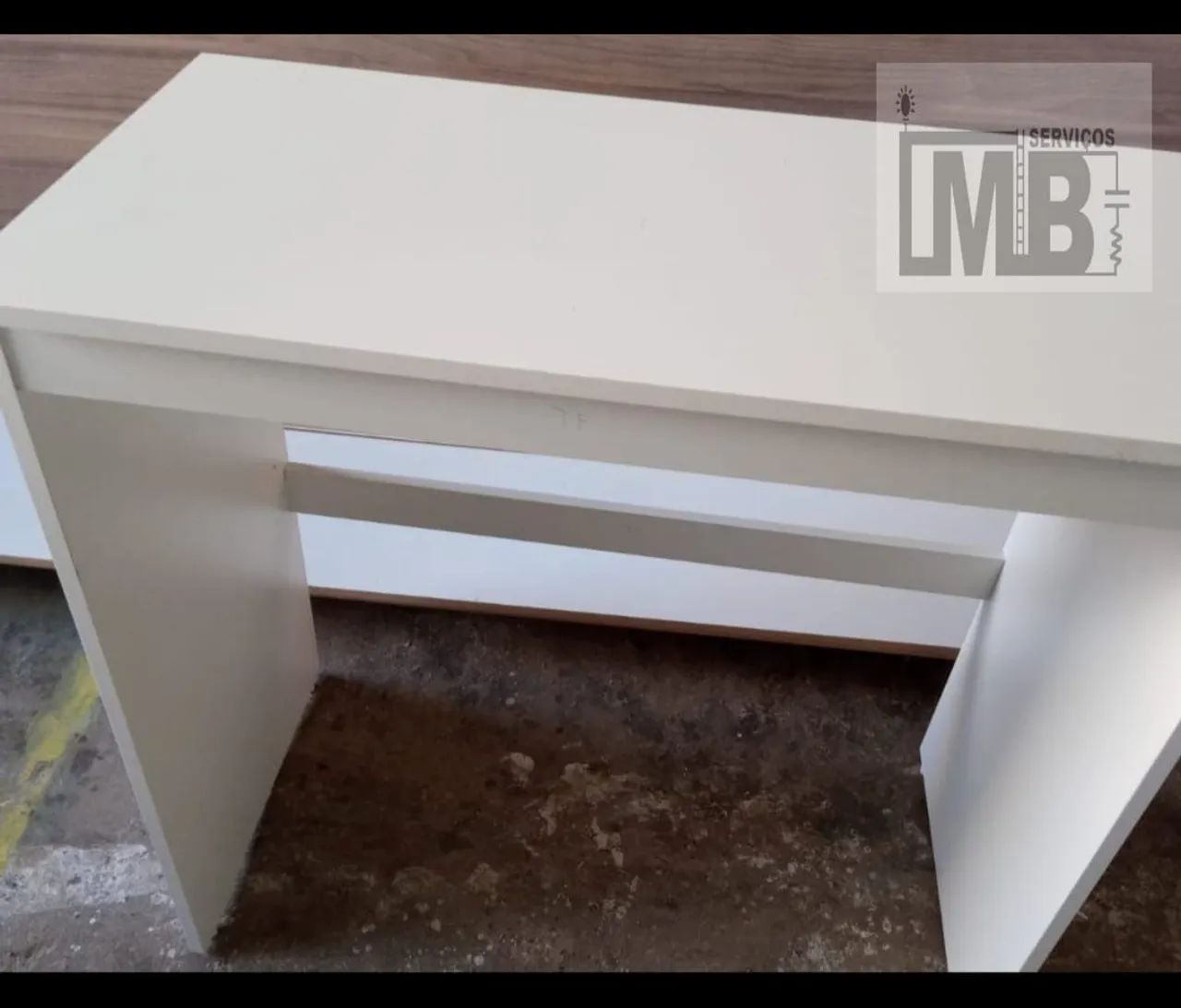 Simple desk (free shipping)65204505565186121