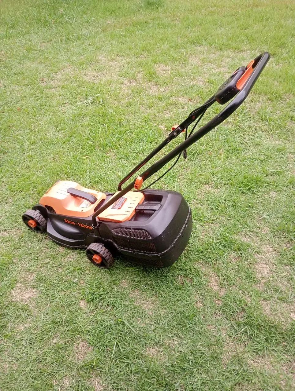 Cortador de grama Black Decker 64305472965761120