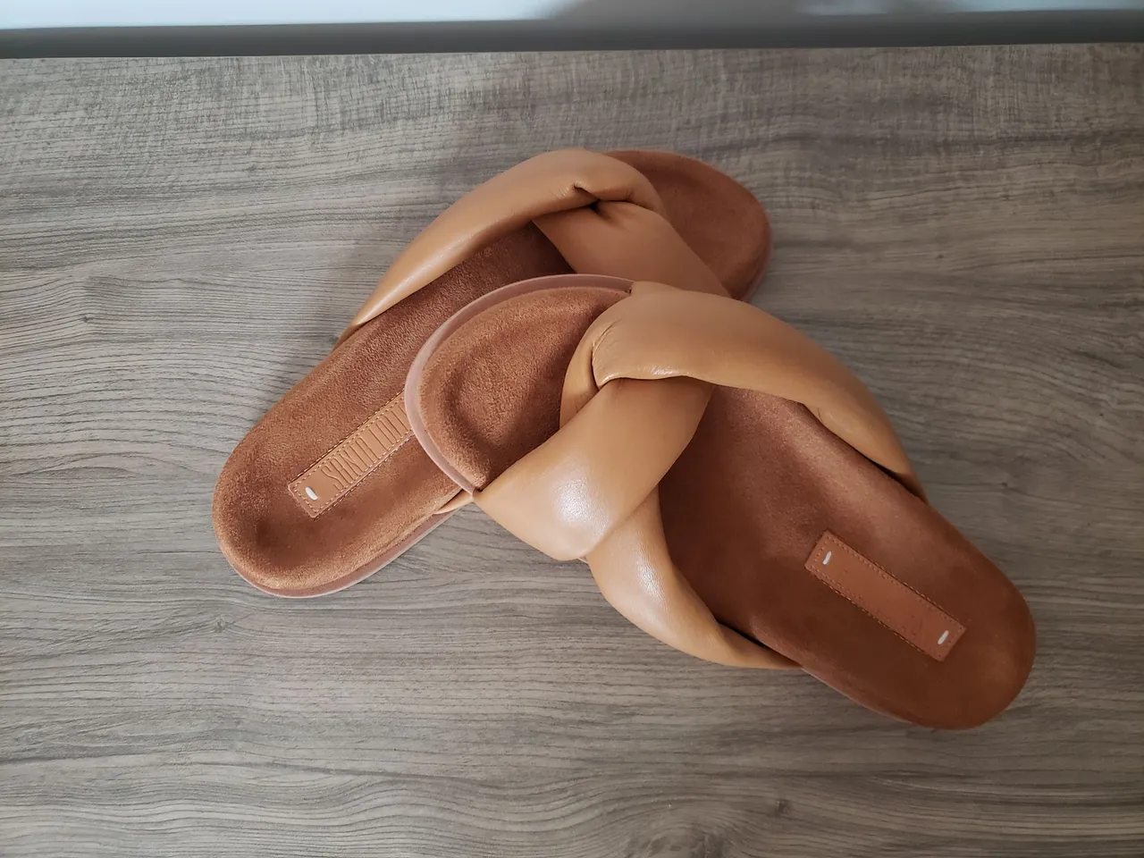 Sandália Slide Santa Lolla em Couro