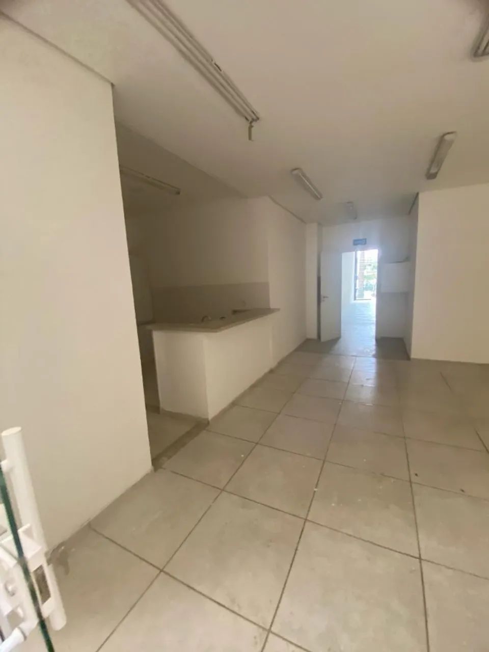 LOJAS COMERCIAIS DE ALTO PADRÃO NA VILA SANTA CECÍLIA - Foto 4