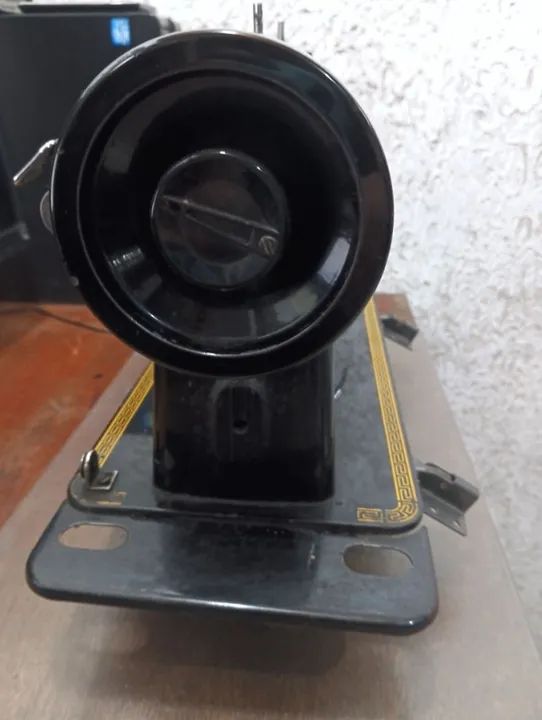 Torro máquina costura vigorelli em ótimo estado por 140 reais vista Pix ou grana Wats 41 9