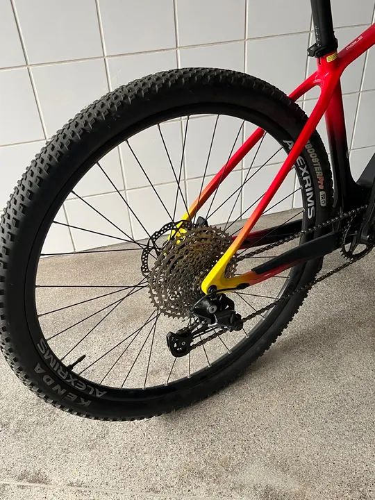 Bicicleta OGGI Aro 29 Agile Sport Deore 2023 - Tamanho M - Foto 4