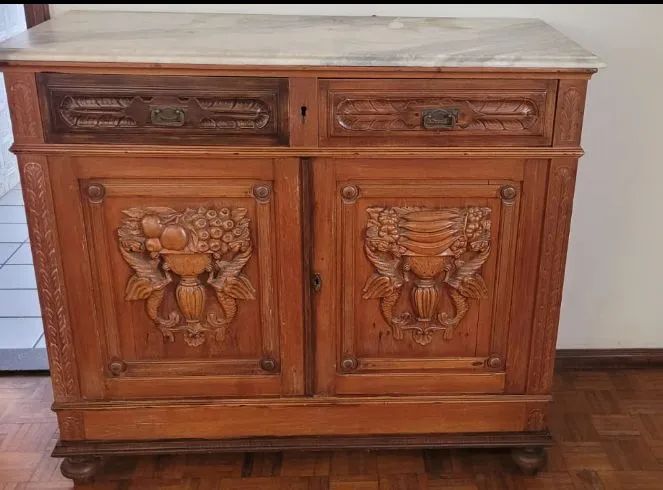 Rack antigo de madeira com detalhes em talha - Foto 2