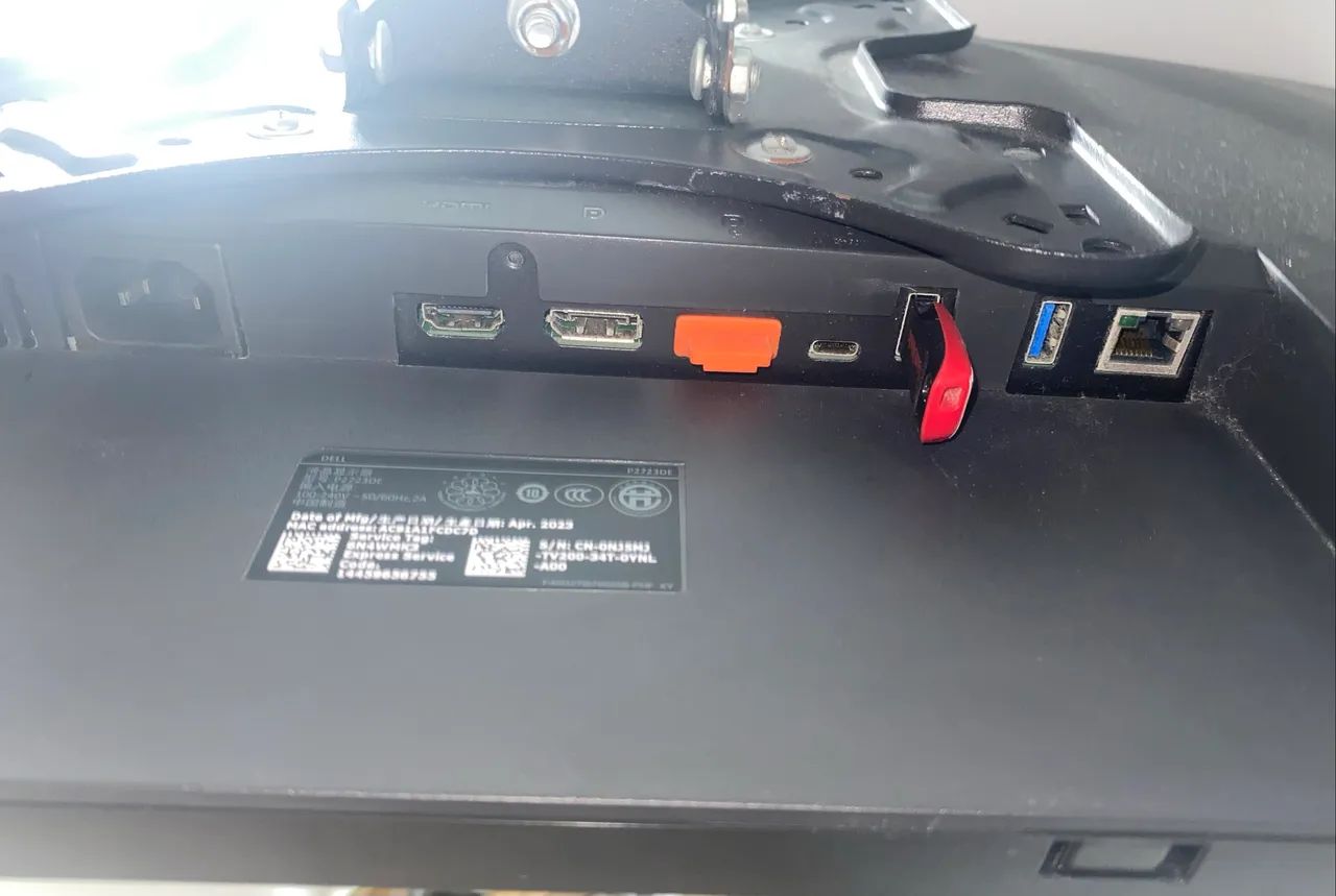 Dell 27 Monitor64739264093443124